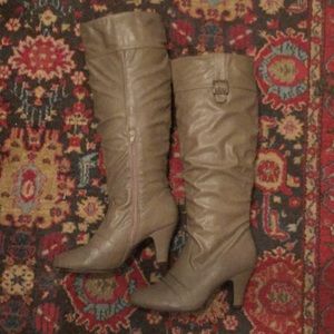 High heeled boots